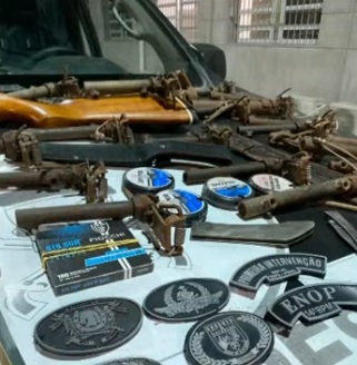 Polícia encontra arsenal na casa de suspeito de matar colega de trabalho