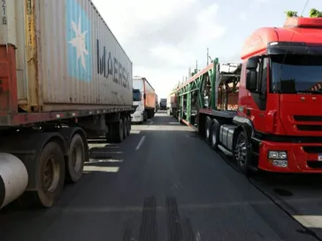 Caminhoneiros articulam paralisação nacional nesta quinta-feira (4)