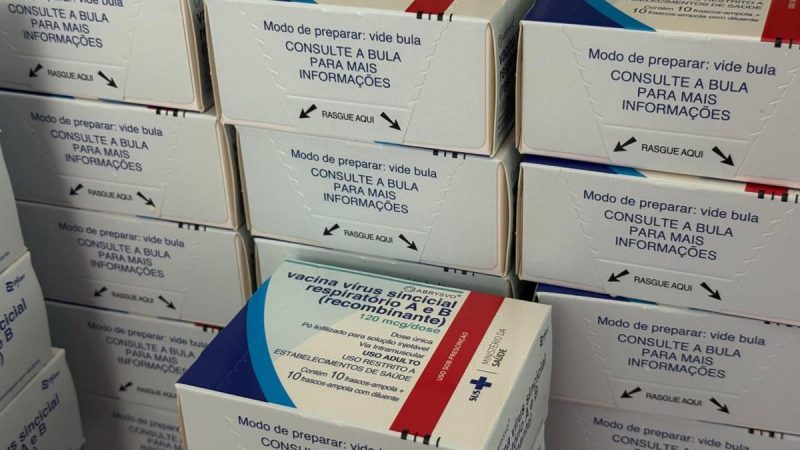Chegam a Alagoas doses da vacina contra o Vírus Sincicial Respiratório