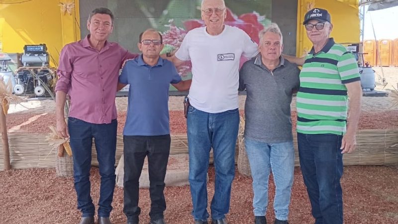 3ª Expo Poço destaca palestra sobre negócios com a palma; agropecuarista Flávio Emílio também participa