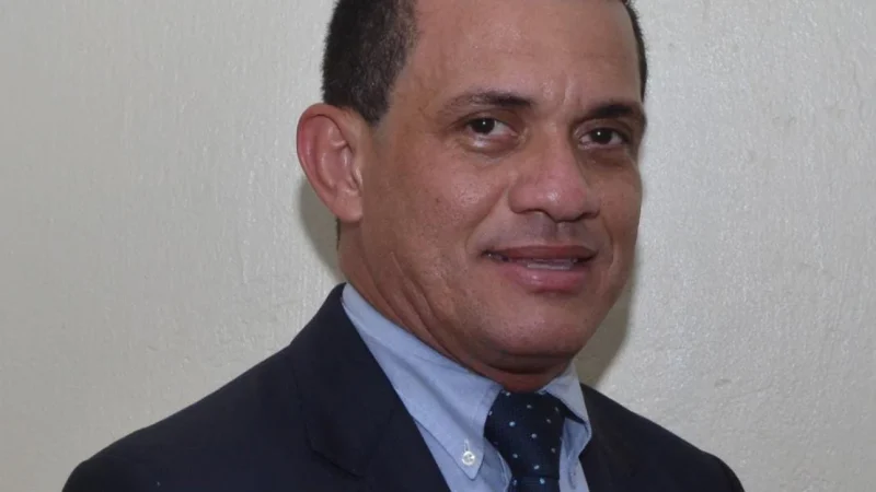 Procurador de São José da Tapera recebe título de cidadão honorário da Câmara