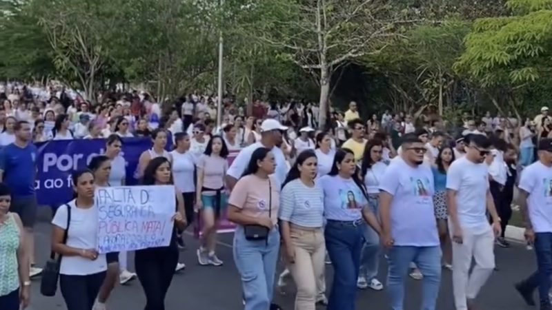 “Por Cícera. Por Elas”: ato no Bosque das Arapiracas cobra justiça e mais proteção às mulheres