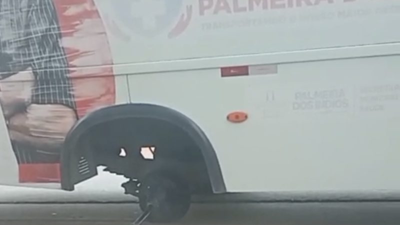 Transporte de pacientes em Palmeira dos Índios gera comentários nas redes; SMS informa falha mecânica em microônibus