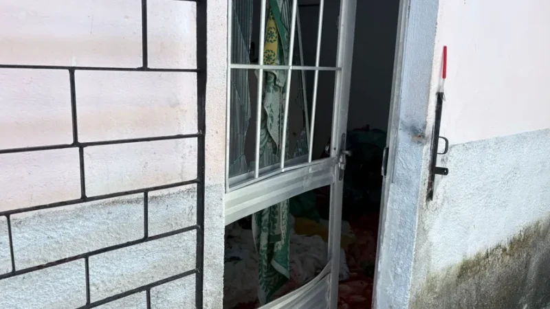 Quatro homens são achados mortos em residência na região de Ipioca, em Maceió