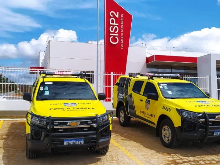 Homem é detido após recusar abaixar som e ameaçar vizinhas e policiais em Palmeira dos Índios