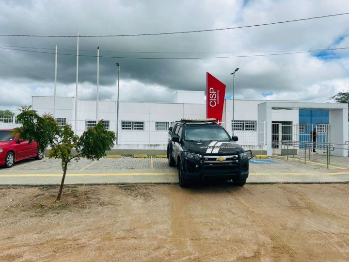 Idosa é agredida e homem é detido por descumprir medida protetiva em Cacimbinhas