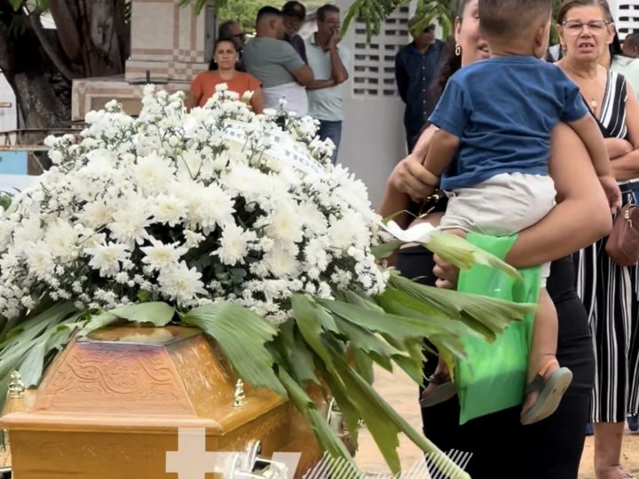 Após decisão da Justiça, corpo de Paul Cristian é sepultado em Palmeira dos Indios