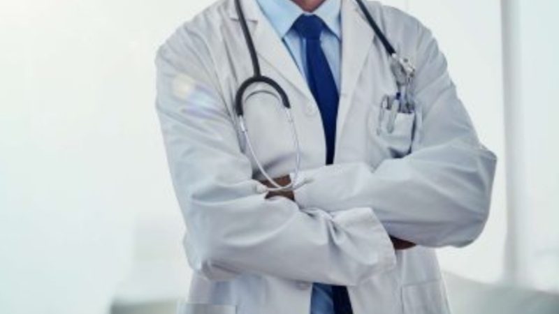 Médico é sentenciado a seis anos de prisão por abusos cometidos em unidade de saúde de Maceió