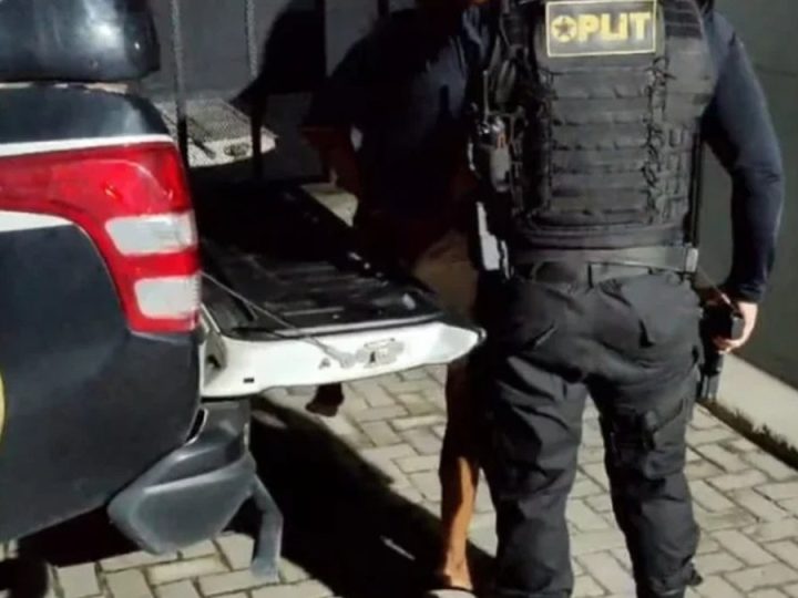 Tensão: Homem armado é preso por ameaçar a ex e desacatar policiais em Maceió