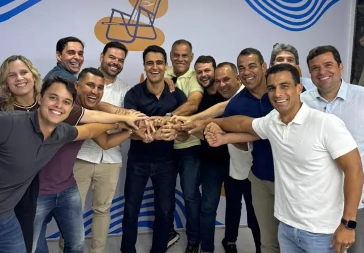 JHC deixa o PL, confirma pré-candidatura ao governo e articula chapa com esposa ao Senado