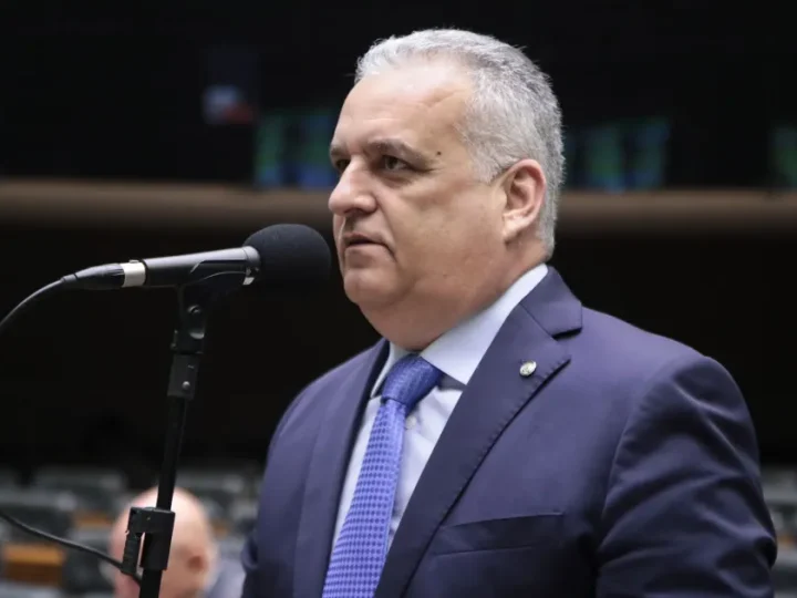 Cerco Pesado: JHC, Renan, Lira e aliados se unem para barrar Alfredo Gaspar rumo ao Senado