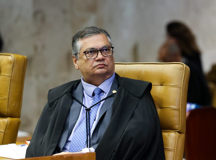 Dino afirma que aposentadoria compulsória não pode mais ser punição máxima para juízes e sim a perda do cargo