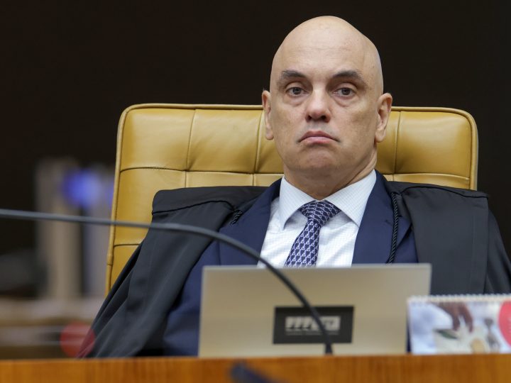 Ministro manda executar multas que somam R$ 7 bi contra caminhoneiros por bloqueio de estradas em 2022