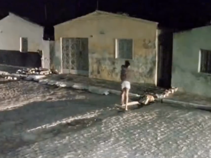 Imagens mostram jovem com bebê no colo sendo sequestrada antes de ser morta no Sertão de Alagoas