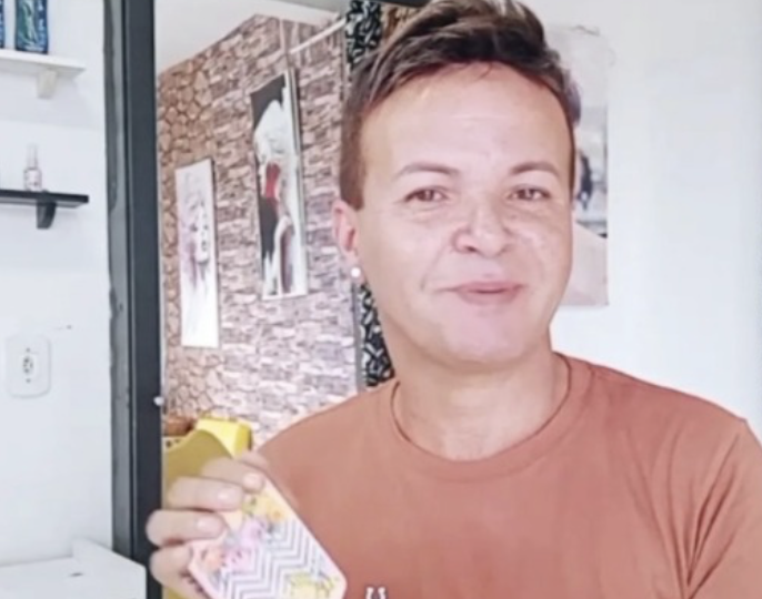 Cabeleireiro é encontrado morto com sinais de violência às margens da BR-101 em Novo Lino