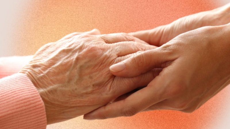 Idosa vítima de maus-tratos familiares é transferida para a Vila do Idoso em Palmeira dos Índios