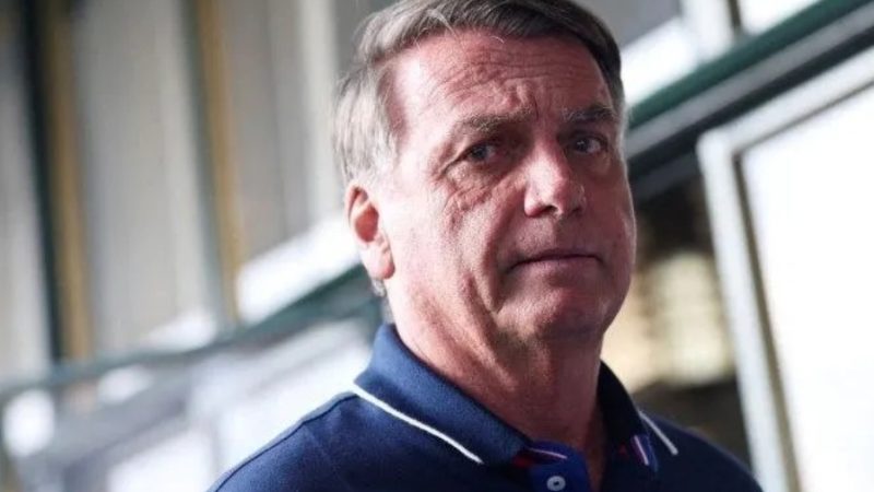 Bolsonaro apresenta melhora e é transferido da UTI para unidade semi-intensiva em hospital de Brasília