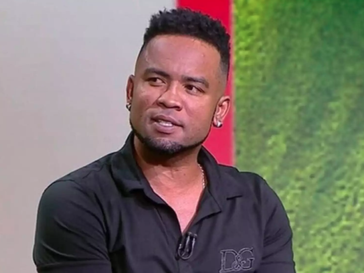 Justiça determina expulsão de ex-jogador Carlos Alberto de condomínio na Barra da Tijuca por conduta antissocial, orgias e atos sexuais em público