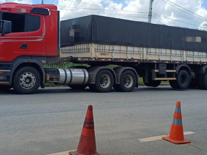 PRF intercepta cargas irregulares em rodovia federal que seguiriam para Alagoas