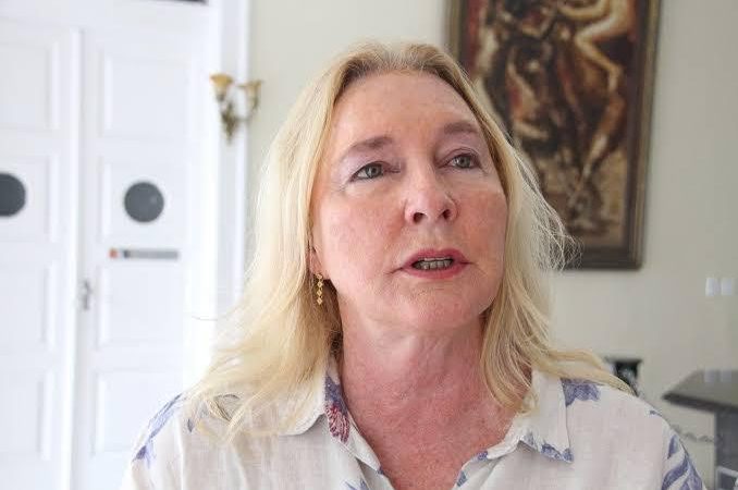 Kátia Born volta ao governo, abandona disputa eleitoral e expõe racha político em Alagoas