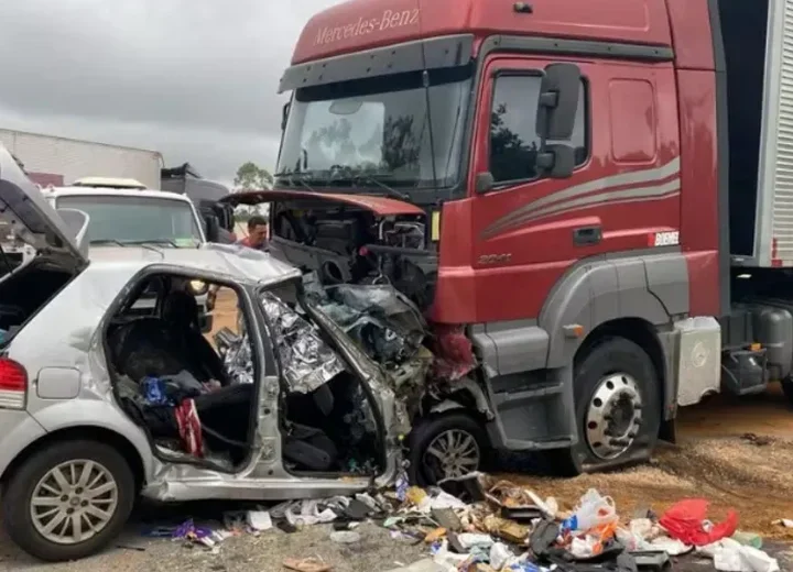 Tragédia na BR-251: família alagoana morre em colisão no Norte de Minas