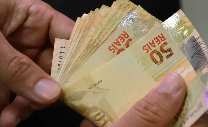 Quando cai o salário de abril dos servidores de Alagoas? Veja a data