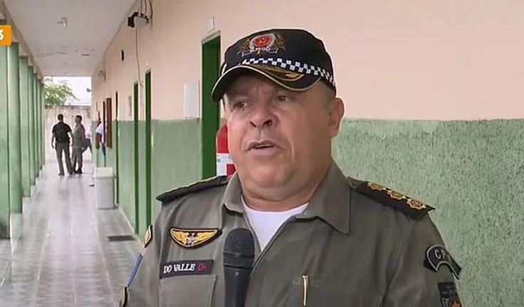 Coronel do Valle relata mau cheiro e água escura em visita ao Renasce Salgadinho, em Maceió
