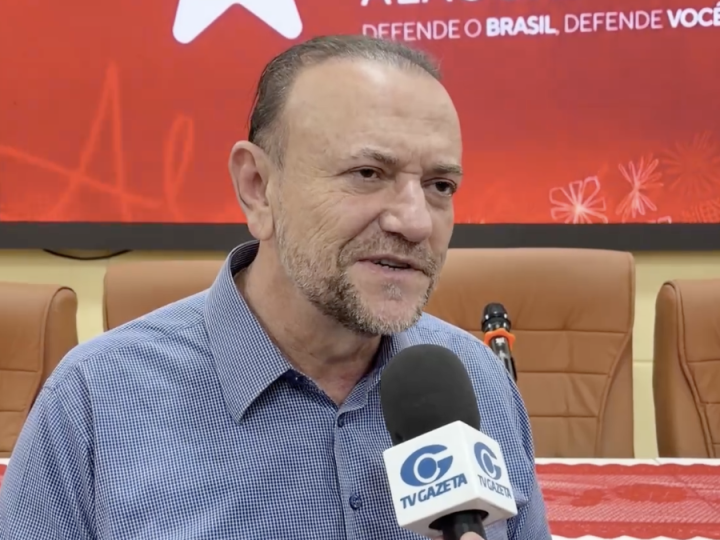 Presidente do PT nacional teria se reunido com JHC em encontro reservado em Maceió, segundo bastidores políticos