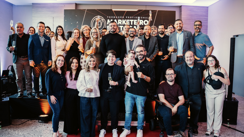 Grazi Duarte se destaca como marqueteira eleitoral em formatura nacional do Eleja.se na Paraíba