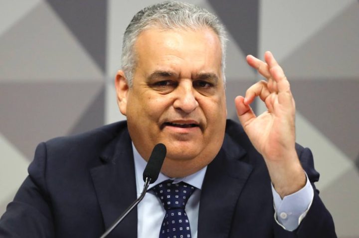 Gaspar prioriza base do PL e mira composição com Lira para o Senado em AL