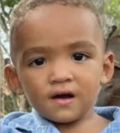 Tragédia em Alagoas: criança de 3 anos morre após colisão entre moto e ônibus escolar