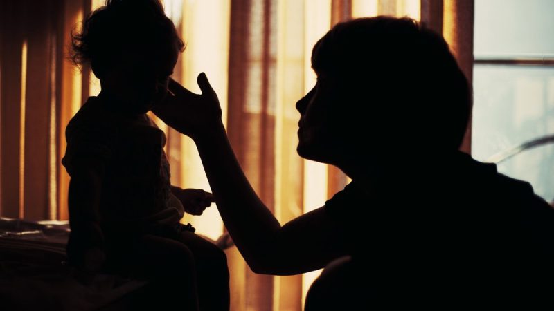 Animador infantil com antecedentes por estupro de vulnerável é preso em Maceió por crimes de exploração sexual