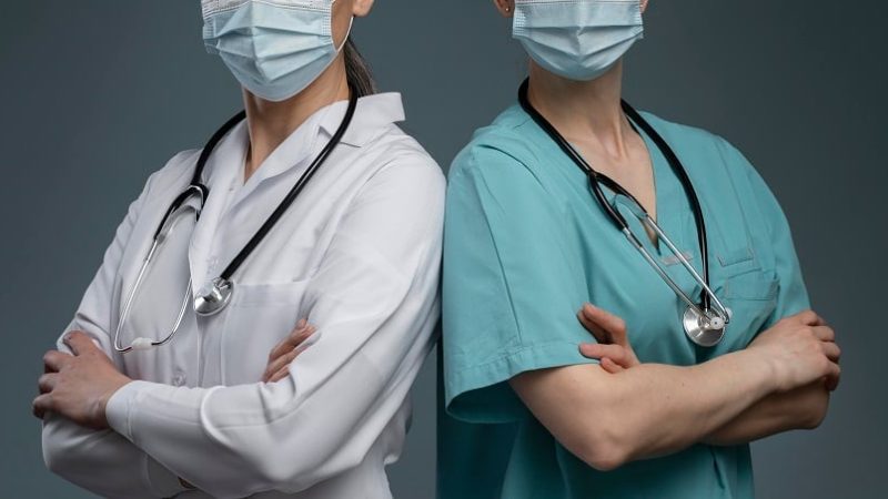 CAE aprova piso nacional de R$ 13,6 mil para médicos e dentistas e proposta avança no Senado